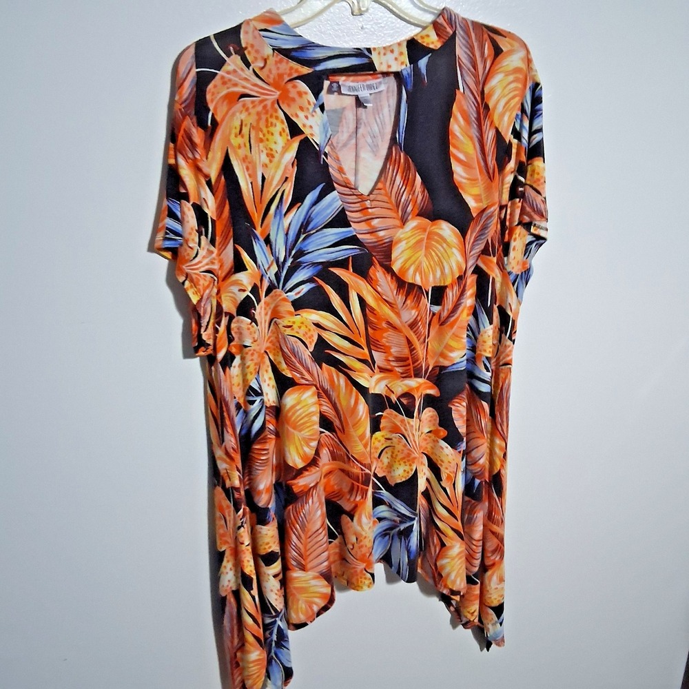 Jennifer Lopez Womens Tunic Plus Size 2X Floral Keyhole‎ Neckline Shark bite hem - Picture 2 of 11